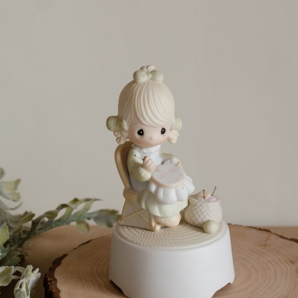 Precious Moments Jonathan and David Mother Sew Dear music box - Picture 1 of 5